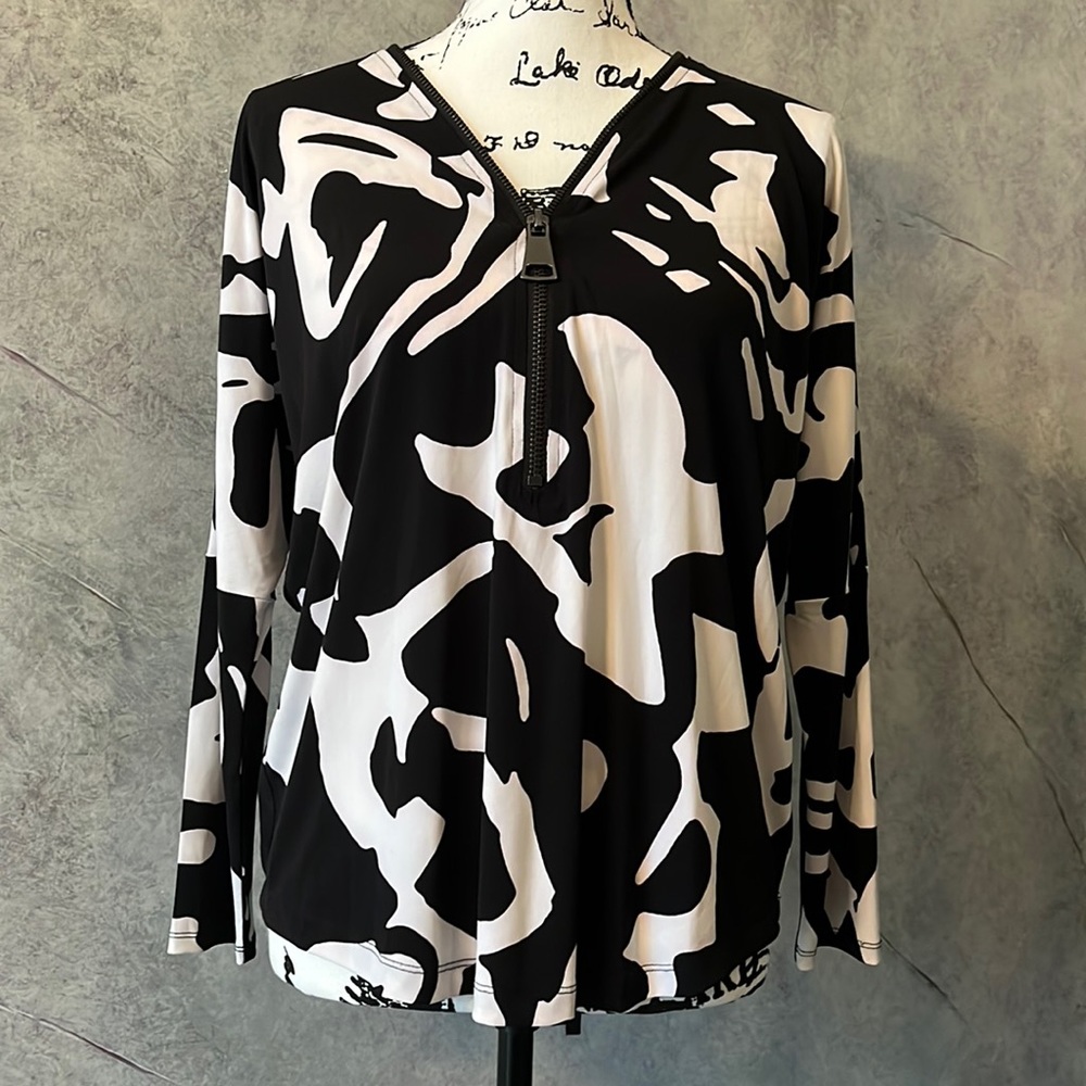 Alfani Zip Top-Black & White Print
